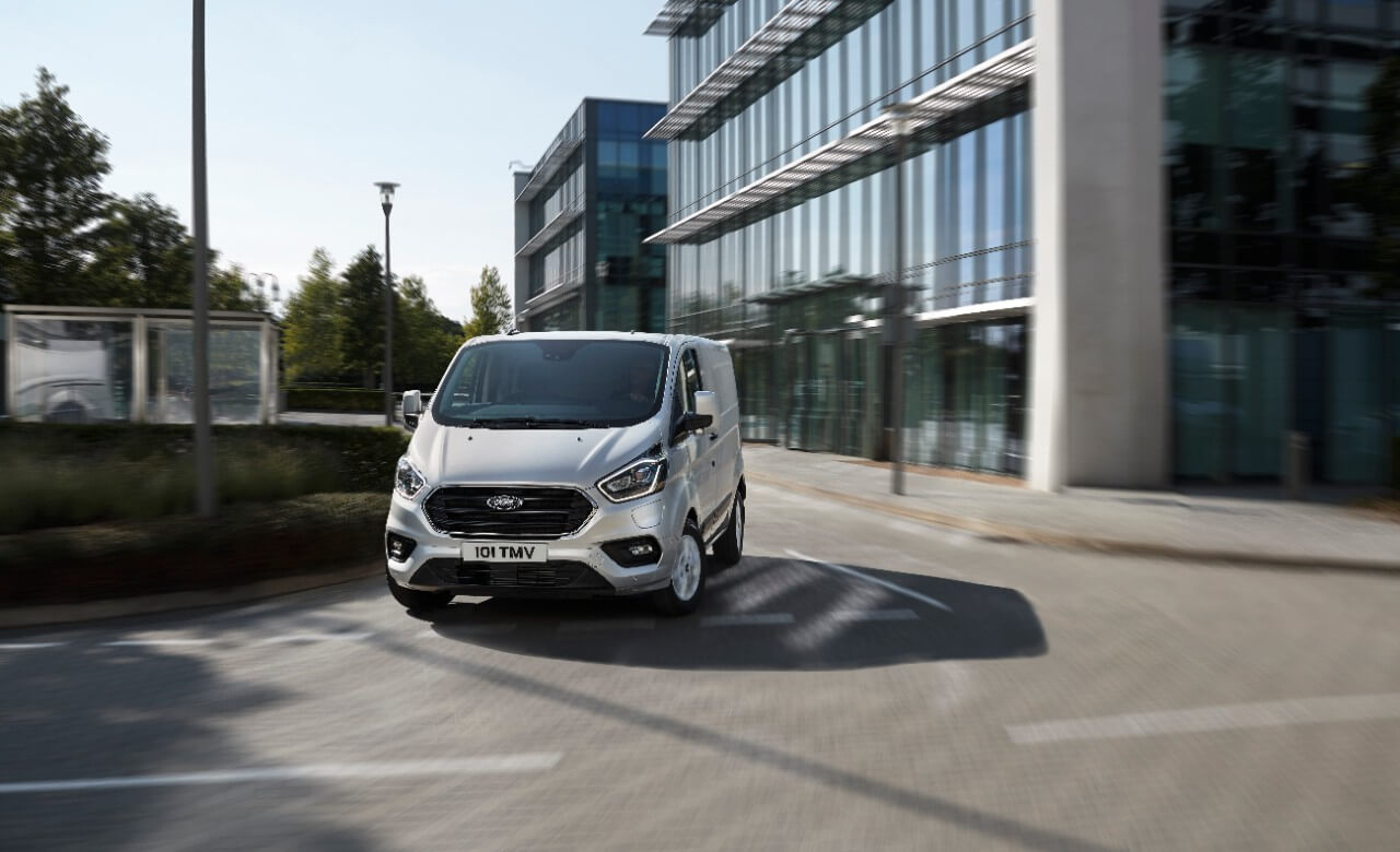 Ford Transit Custom w wersji Plug-in Hybrid (PHEV) Ford Transit Custom w wersji Plug-in Hybrid (PHEV)