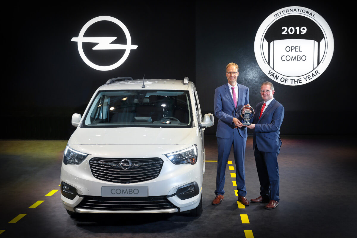 Tytuł International Van of the Year 2019 wędruje do Opel Combo Cargo Tytuł International Van of the Year 2019 wędruje do Opel Combo Cargo