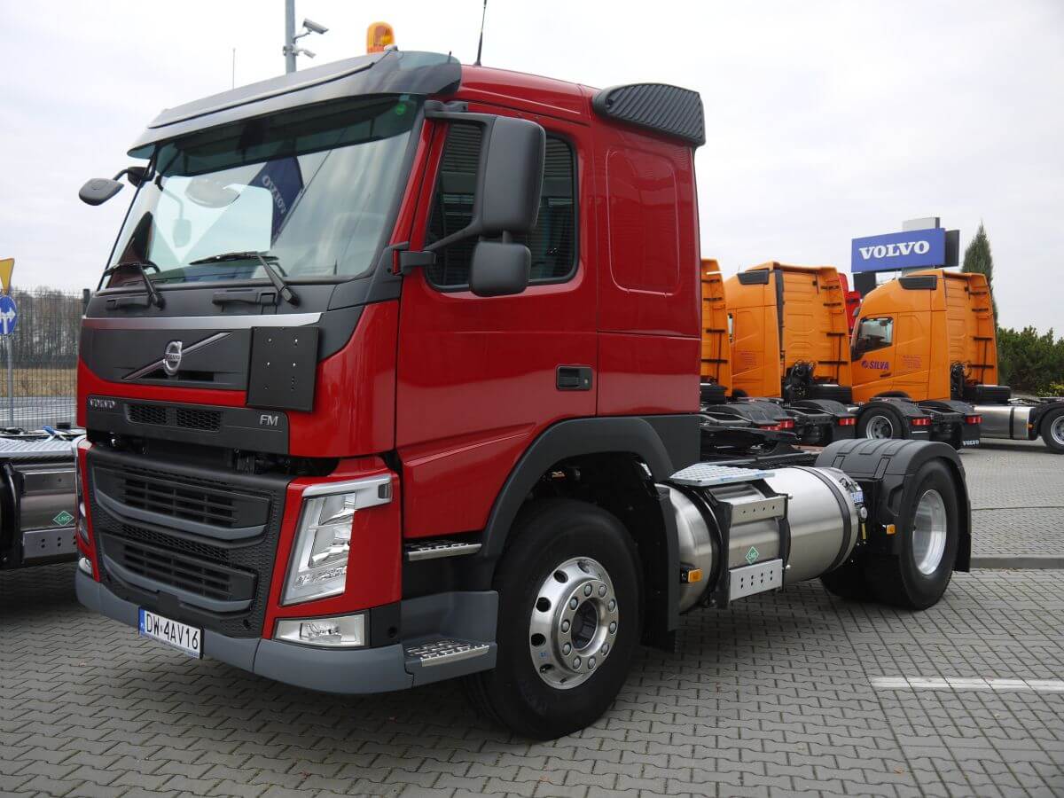 Pierwsze pojazdy Volvo FM LNG zjechały do Polski