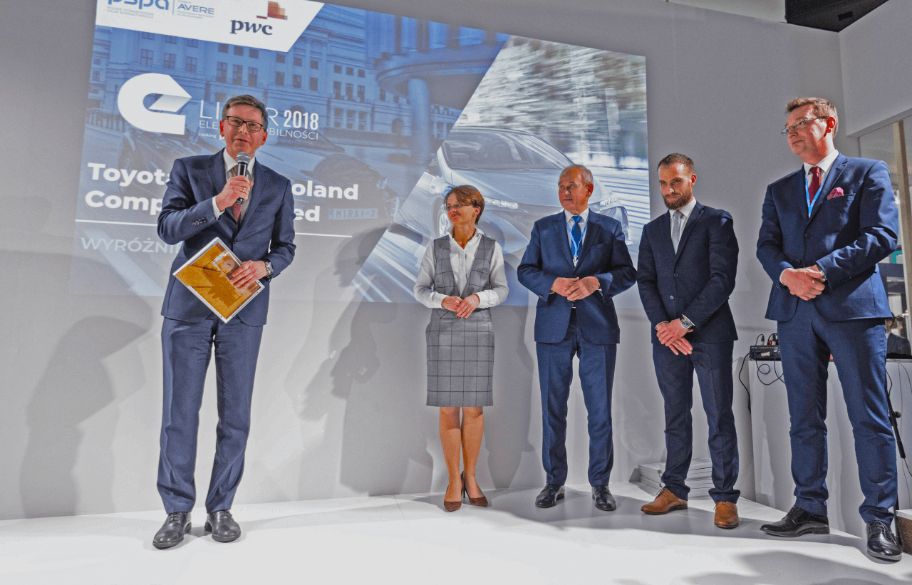Toyota wyróżniona w konkursie Lider Elektromobilności Toyota wyróżniona w konkursie Lider Elektromobilności