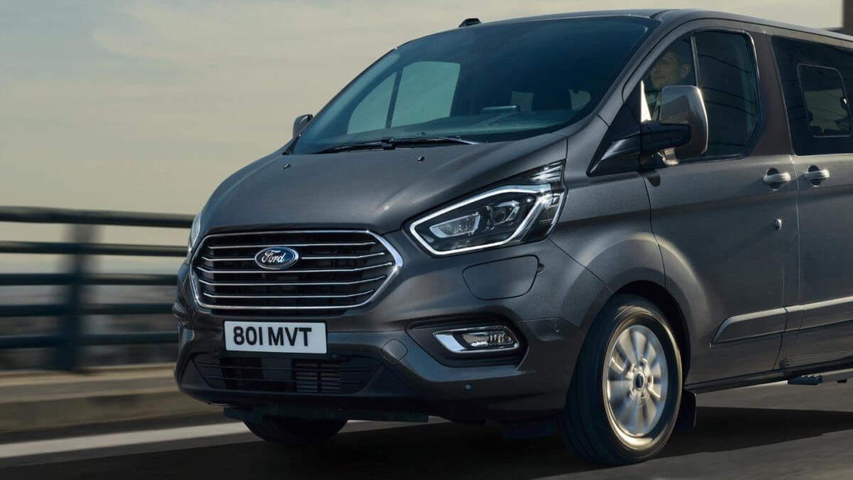 Układ napędowy Plug-In w wersji osobowej Forda Tourneo Custom Układ napędowy Plug-In w wersji osobowej Forda Tourneo Custom