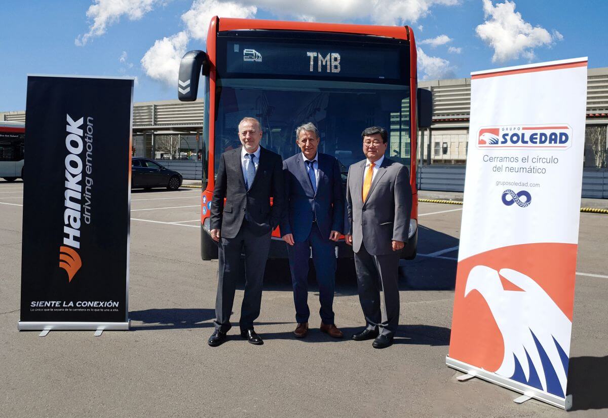 Finalizacja umowy na dostawę opon do autobusów Finalizacja umowy na dostawę opon do autobusów 