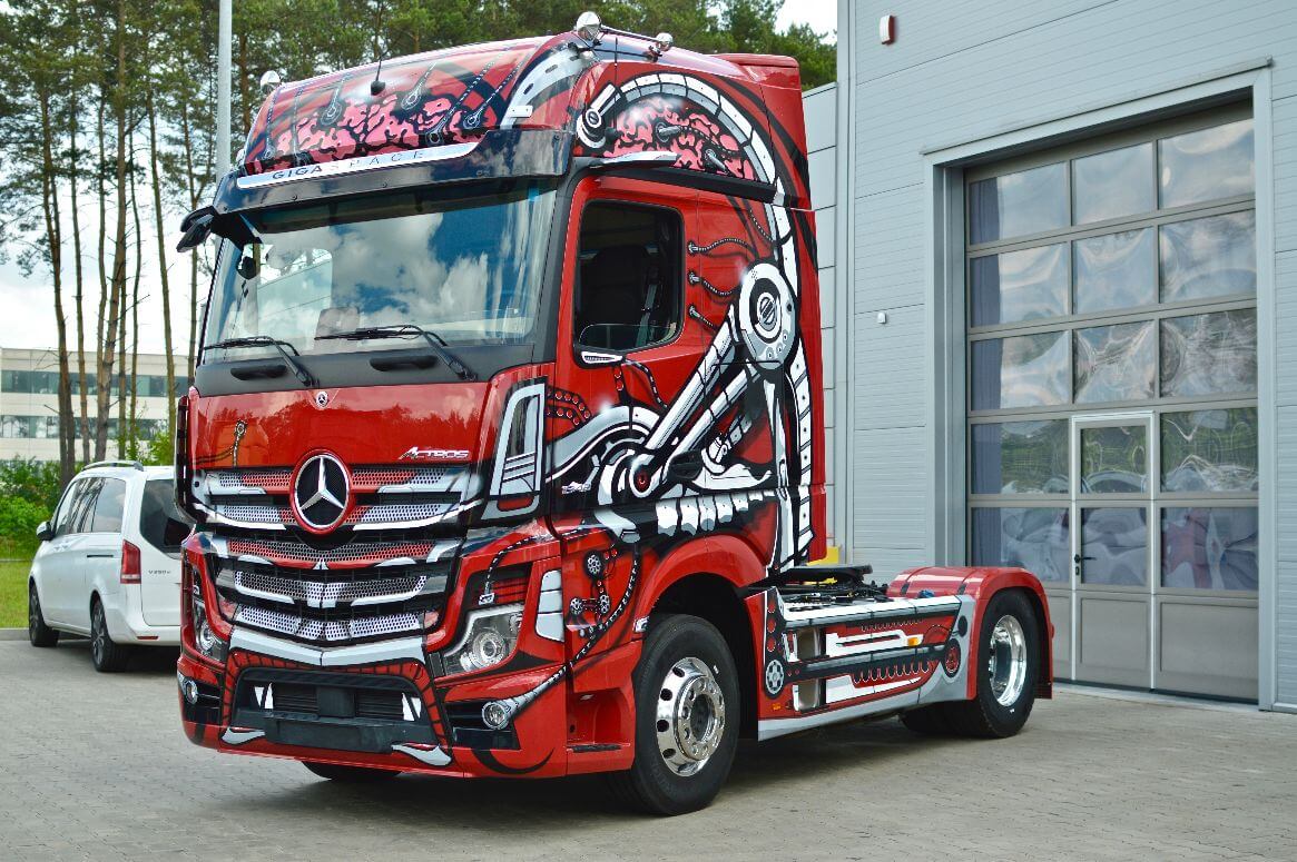 SmartTruck nowym samochodem pokazwowym Mercedes-Benz Trucks Polska SmartTruck nowym samochodem pokazwowym Mercedes-Benz Trucks Polska