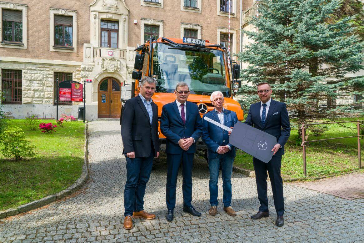 Mercedes-Benz Unimog U 423 4×4 – pojazd bez granic Mercedes-Benz Unimog U 423 4×4 – pojazd bez granic