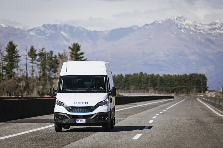 Rozwiązania z zakresu telematyki i zarządzania personelem w nowych pojazdach Iveco Rozwiązania z zakresu telematyki i zarządzania personelem w nowych pojazdach Iveco