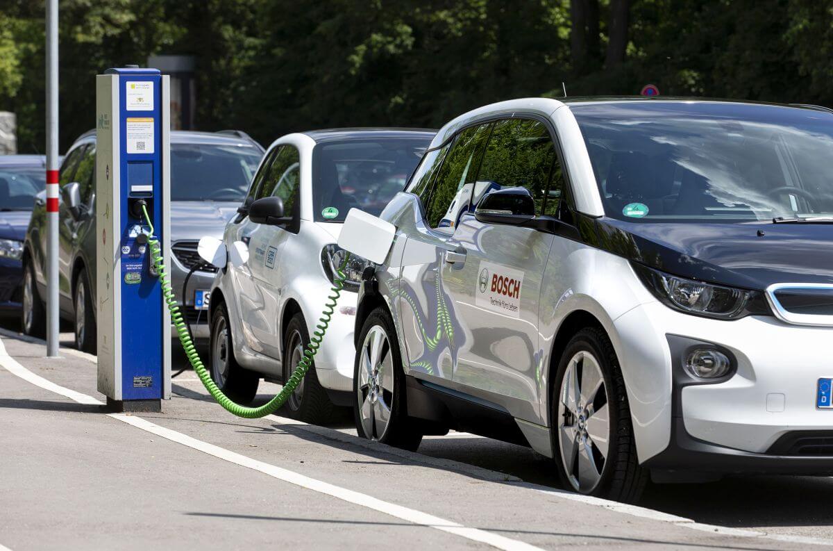 Bosch wydłuża żywotność akumulatorów w pojazdach elektrycznych Bosch wydłuża żywotność akumulatorów w pojazdach elektrycznych