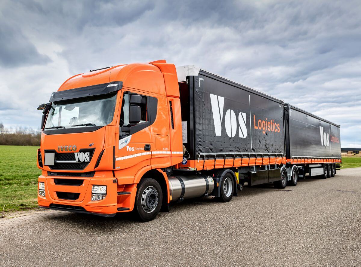 1 200 pojazdów ciężarowych Vos Logistics zostanie wyposażonych w zaawansowane systemy zarządzania flotą 1 200 pojazdów ciężarowych Vos Logistics zostanie wyposażonych w zaawansowane systemy zarządzania flotą