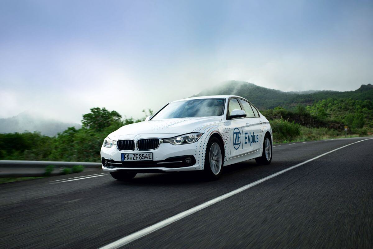 ZF EVplus dostarcza więcej prądu do hybryd typu plug-in ZF EVplus dostarcza więcej prądu do hybryd typu plug-in