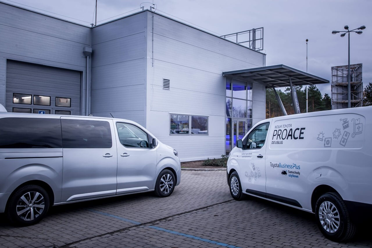 Pierwsze salony nowej marki aut dostawczych Toyota Professional Pierwsze salony nowej marki aut dostawczych Toyota Professional