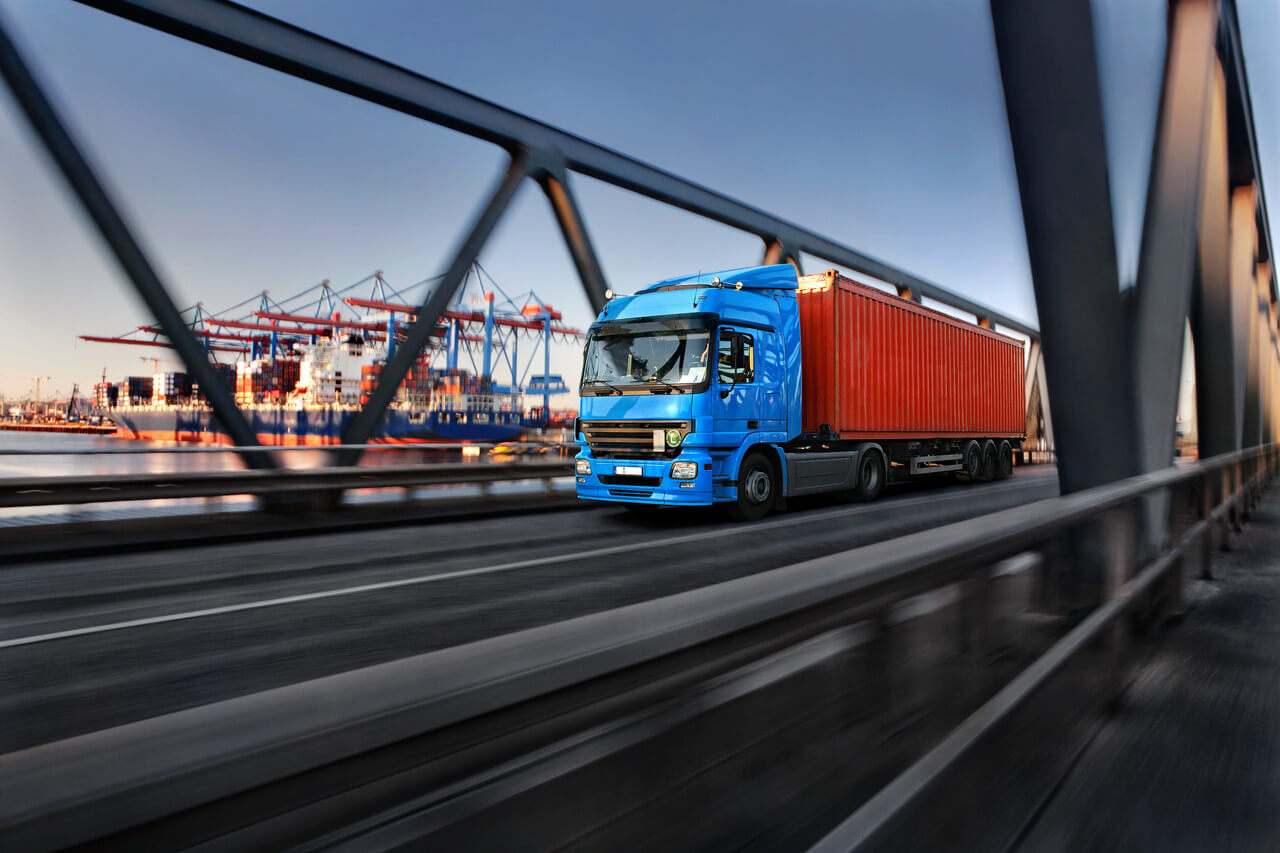 Rosnące znaczenie usług transportowych Rosnące znaczenie usług transportowych