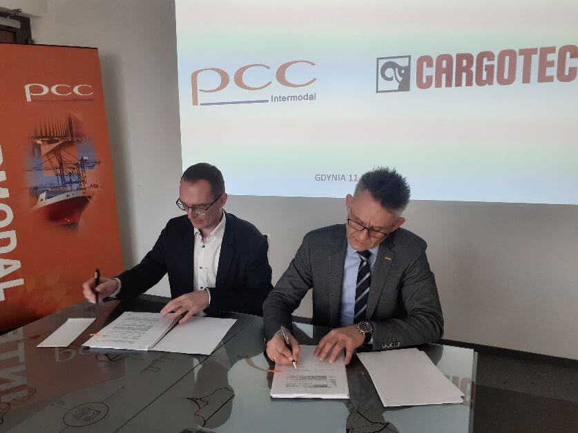 4 kolejne urządzenia przeładunkowe zasilą terminale PCC Intermodal 4 kolejne urządzenia przeładunkowe zasilą terminale PCC Intermodal