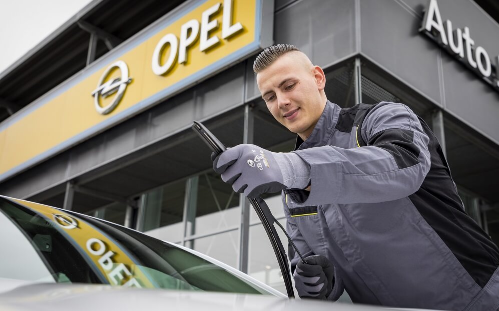 Opel: zdalnie lub w salonie