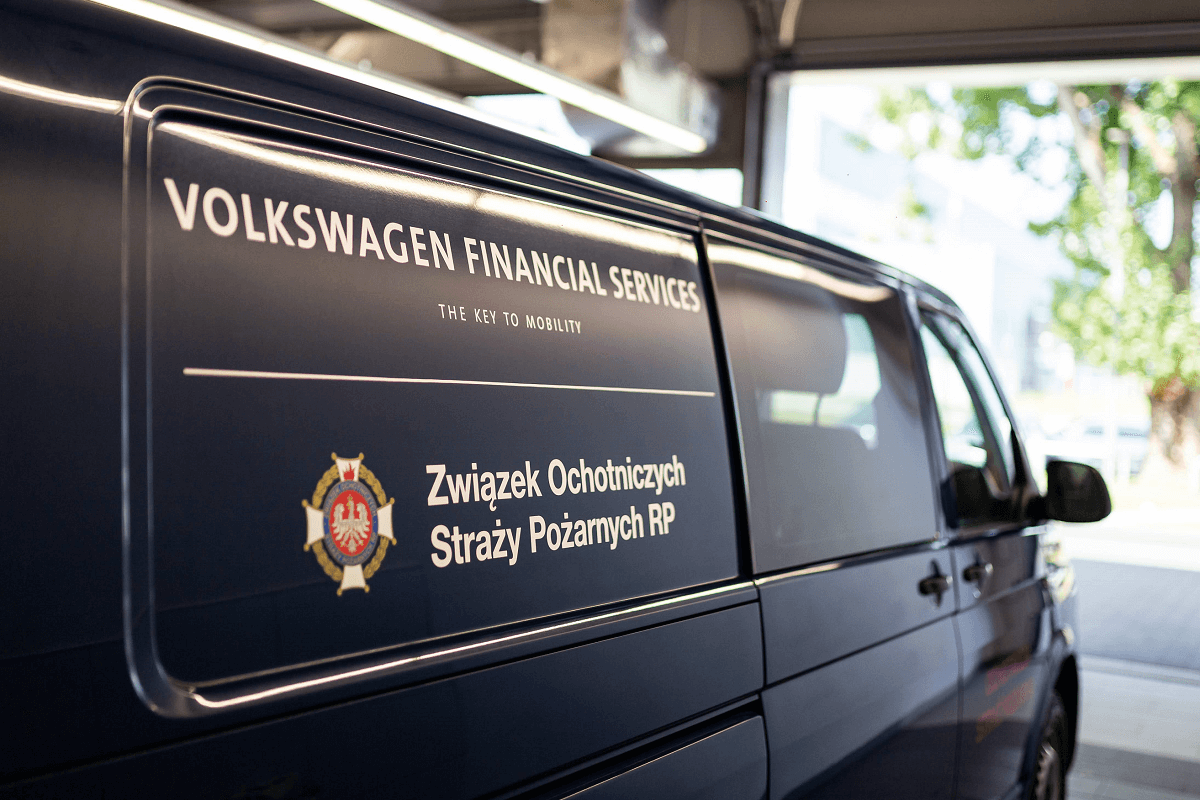 30 Volkswagenów Transporterów dla OSP