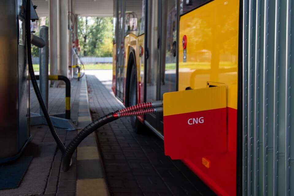 Kolejne gazowe Solarisy w Warszawie