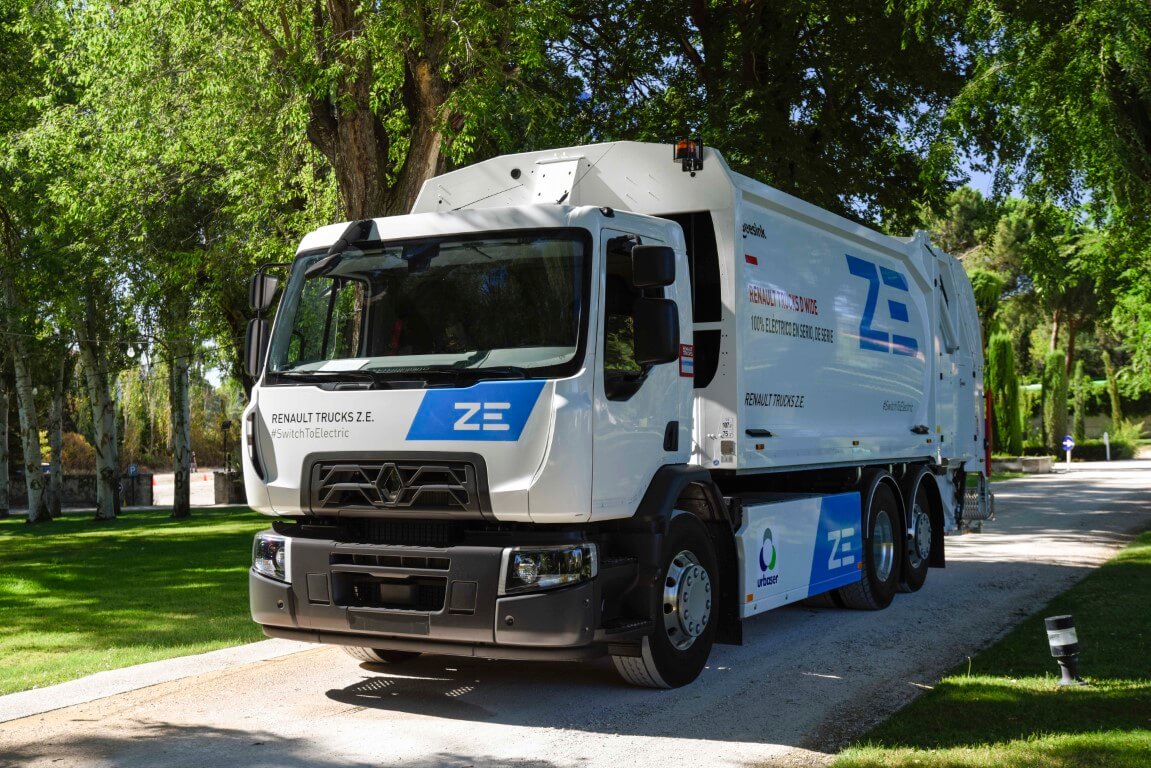 Pierwsza elektryczna śmieciarka Renault już pracuje Pierwsza elektryczna śmieciarka Renault już pracuje