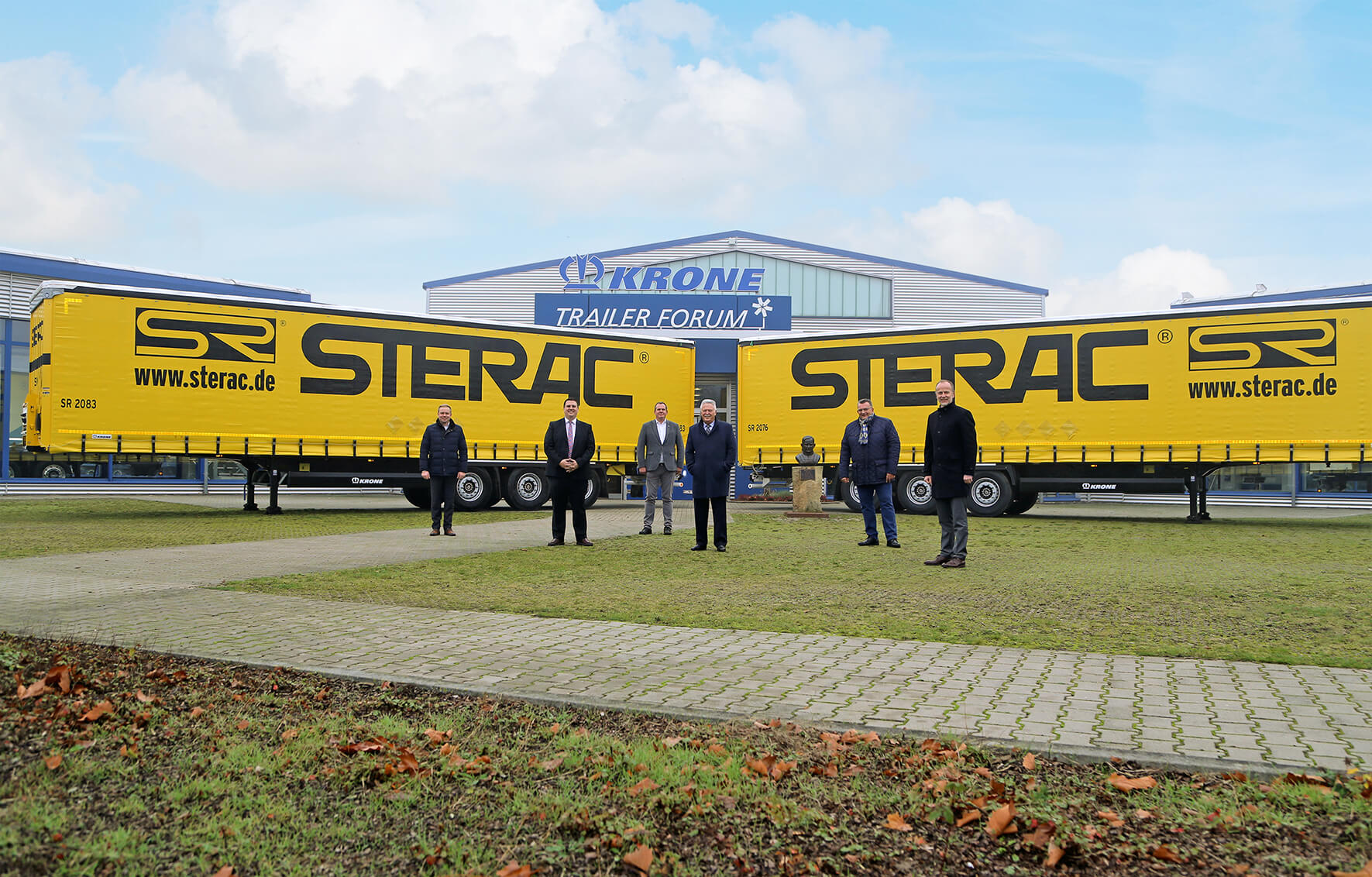 STERAC odbiera 40 naczep Krone STERAC odbiera 40 naczep Krone