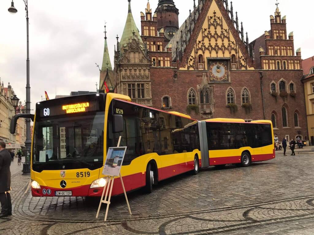 Wrocław odbiera kolejne Mercedesy Wrocław odbiera kolejne Mercedesy