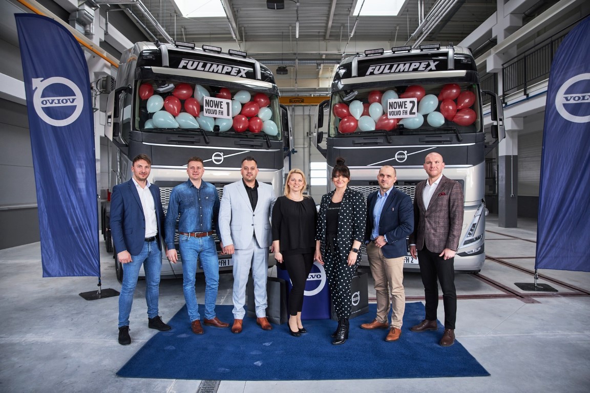 Fulimpex odbiera pierwsze nowe FH w Polsce Fulimpex odbiera pierwsze nowe FH w Polsce