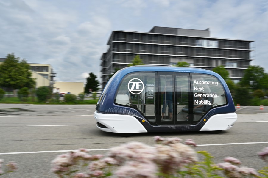 ZF oferuje autonomiczne systemy transportowe
