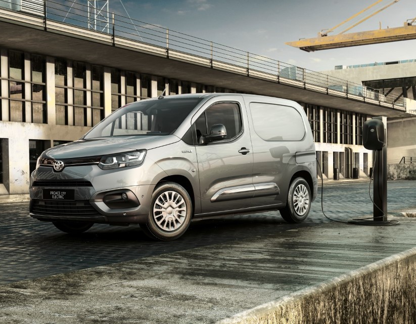 Proace City Electric już w polskich salonach