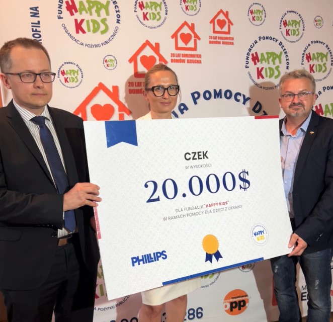 Phillips przekazuje 20 000 dolarów Happy Kids