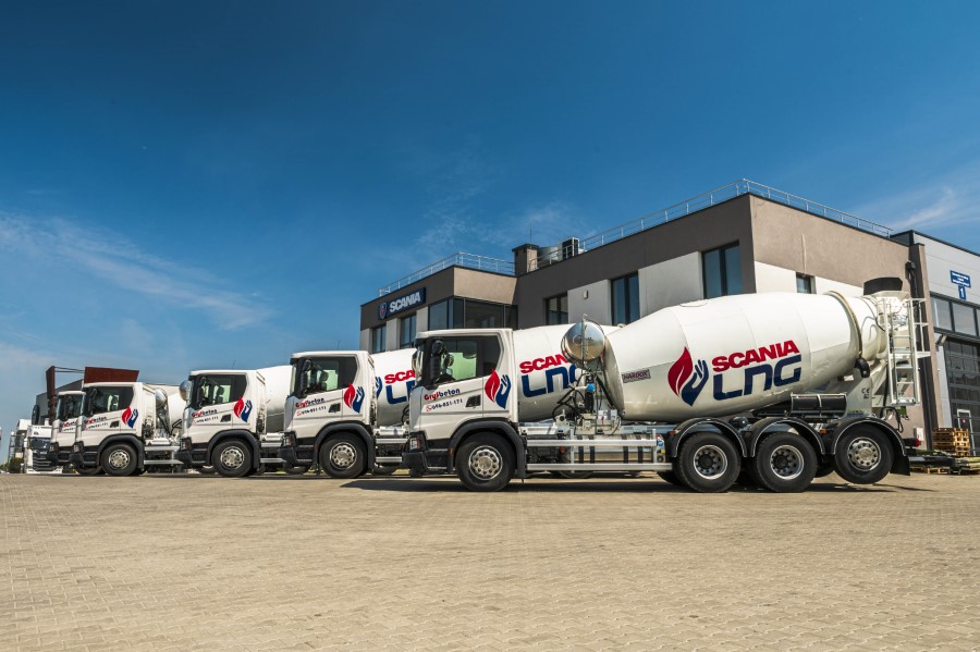 Scanie na LNG transportują beton Scanie na LNG transportują beton