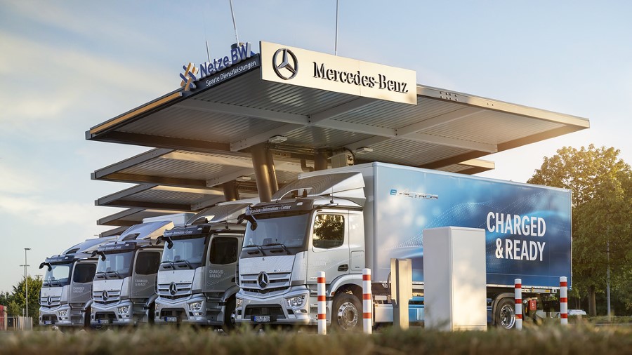 Mercedes-Benz Trucks otwiera w Wörth park ładowania dla klientów Mercedes-Benz Trucks otwiera w Wörth park ładowania dla klientów