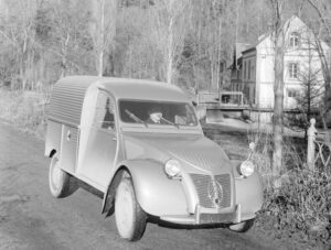 Citroën 2CV AU, który był inspiracją dla Fabrizio Caselaniego.