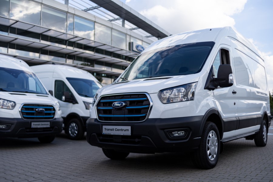 100 nowych E-Transitów w GLS Poland