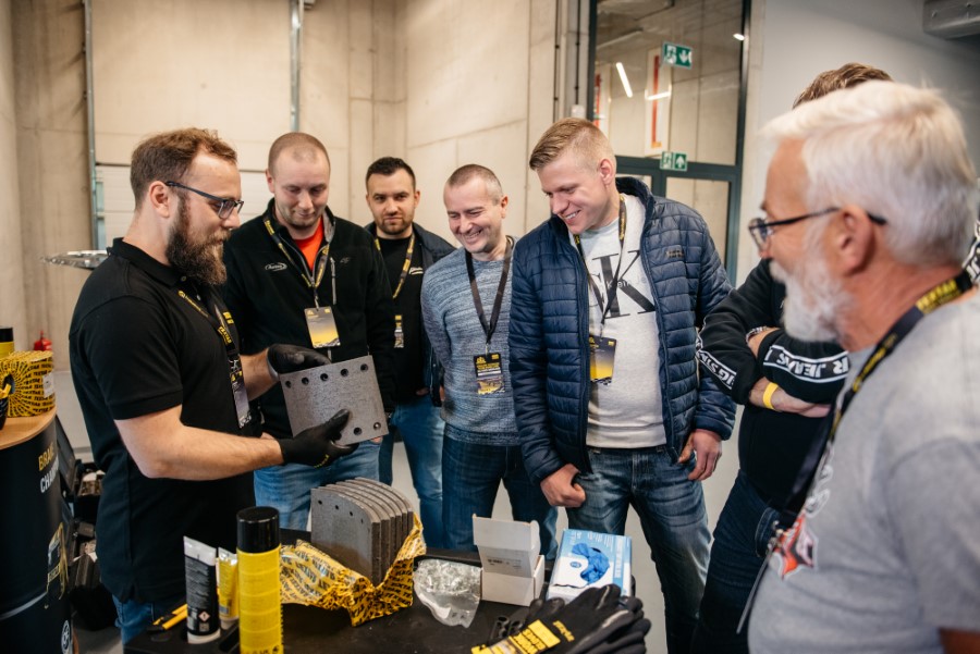 Textar Brake Clinic dla mechaników ciężarówek