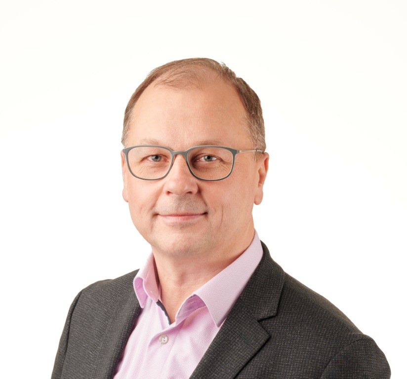 Artur Konarski, EvoBus Polska: Widzimy przyszłość dwutorowo Artur Konarski, EvoBus Polska: Widzimy przyszłość dwutorowo