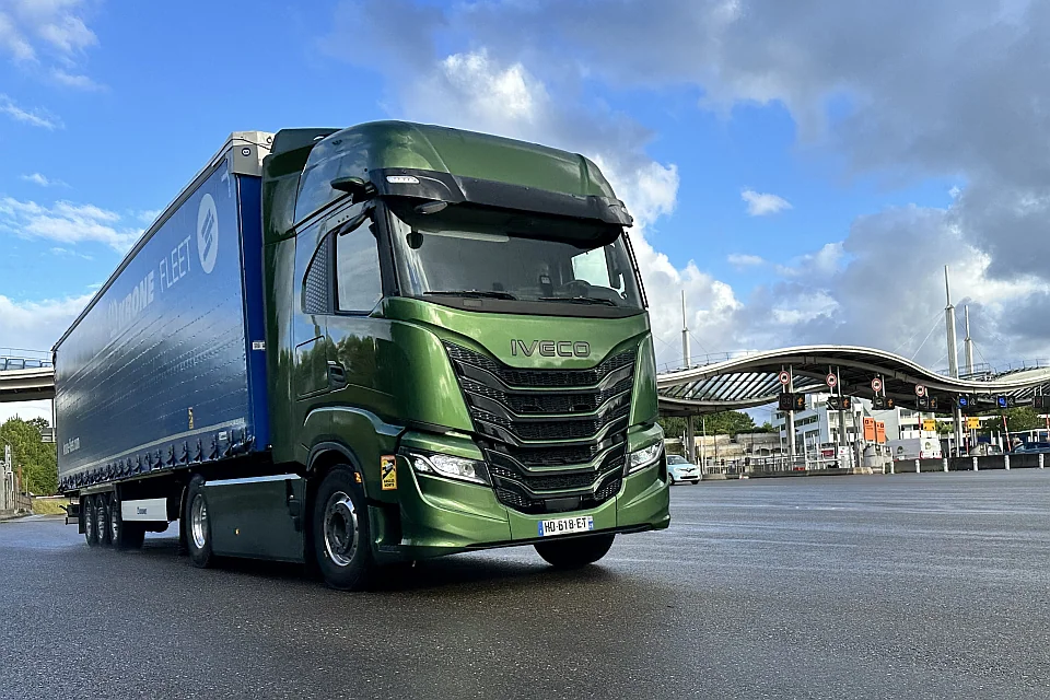 IVECO S-Way CNG ustanawia nowy standard w zakresie zasięgu i efektywności