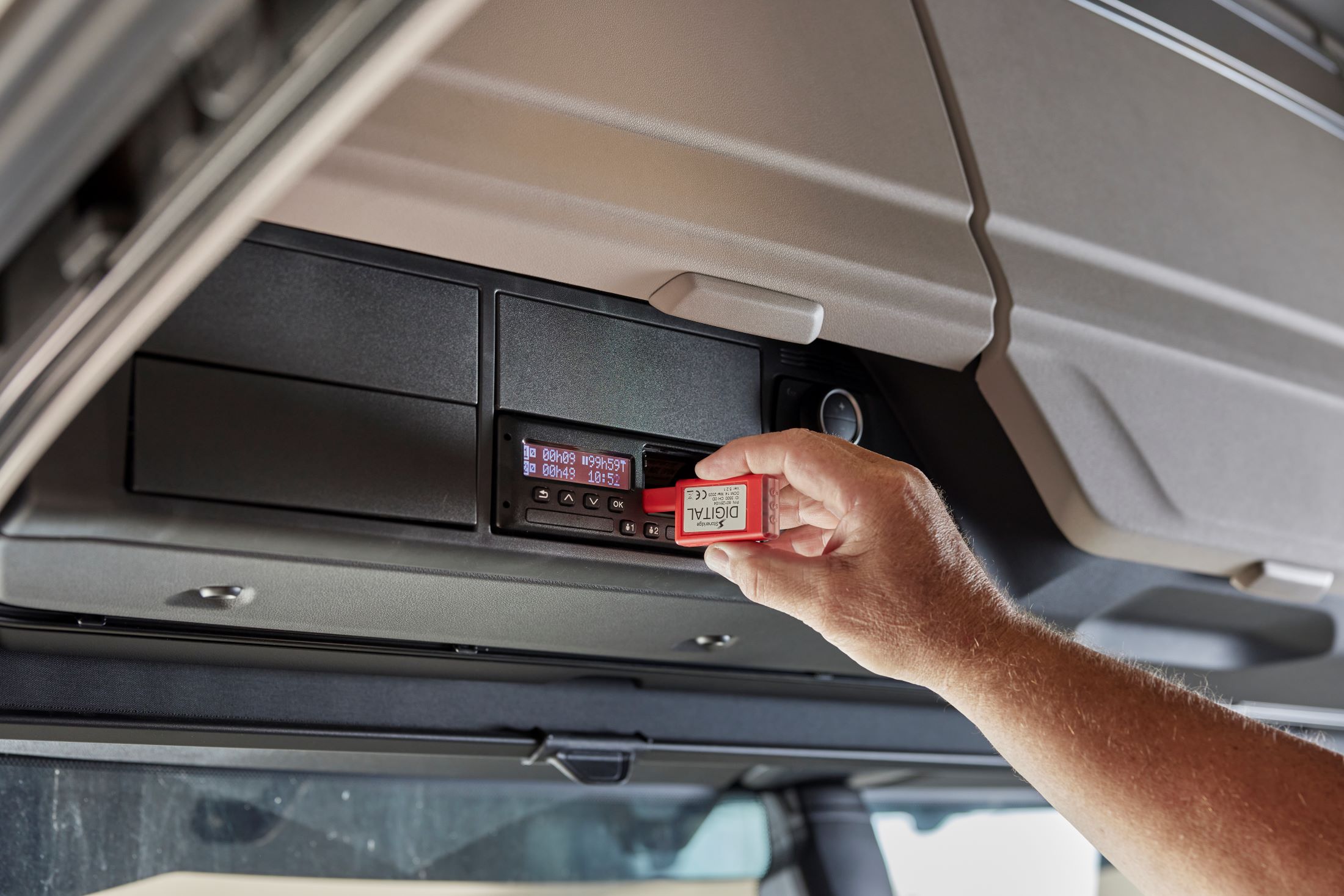 Wyższa dopłata za wymianę tachografu i wsparcie dla busów. Jest rządowy projekt