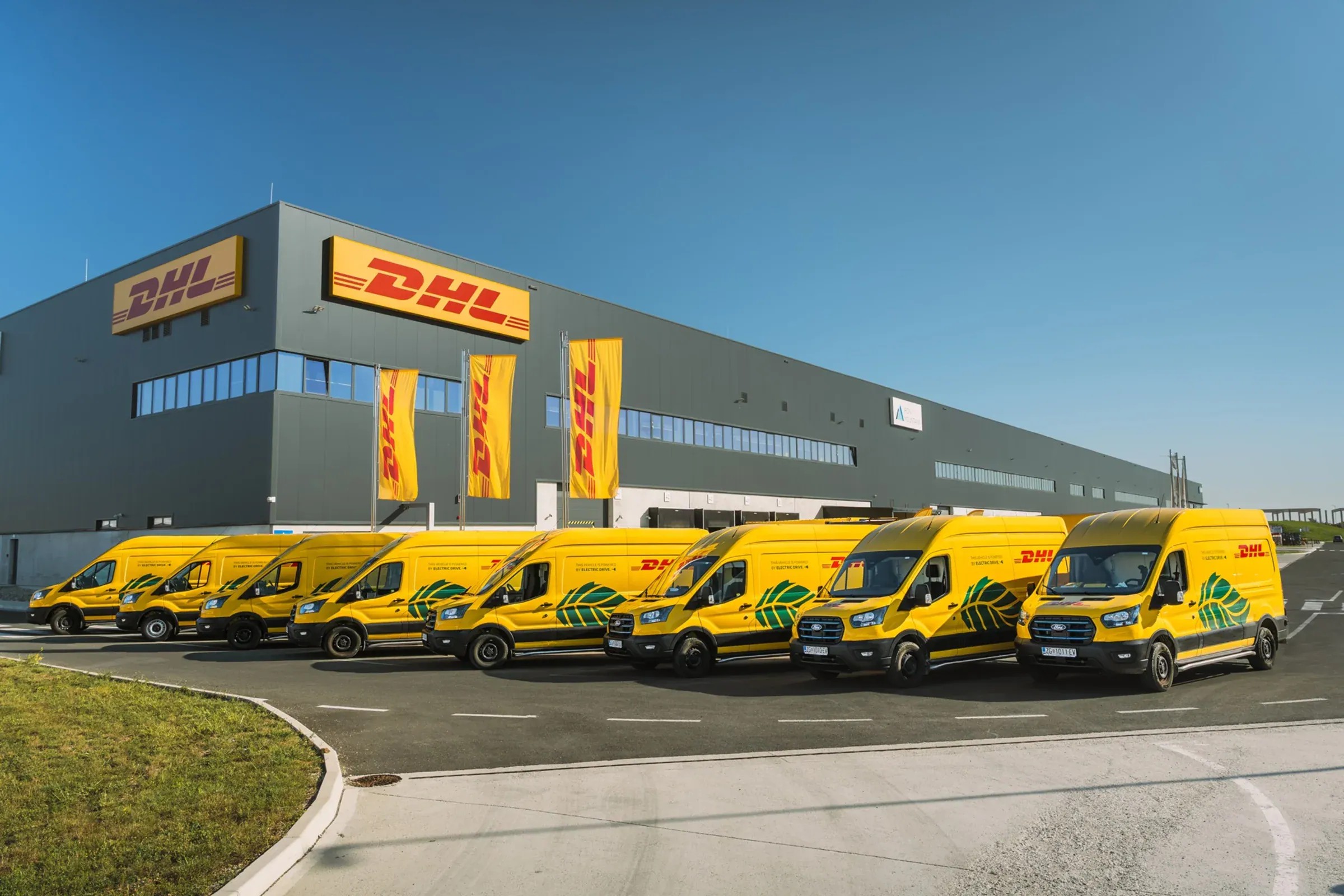 Współpraca DHL Express i Ford Pro. Kolejne elektryki dla kurierów Współpraca DHL Express i Ford Pro. Kolejne elektryki dla kurierów